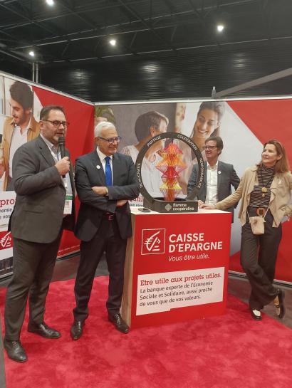 flamme coopérative stand Caisse d'Epargne
